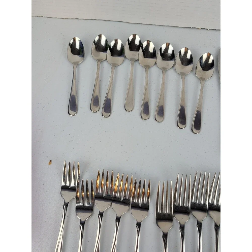 Oneida USA Flight Reliance Stainless Flatware Glossy 39 Piece Set